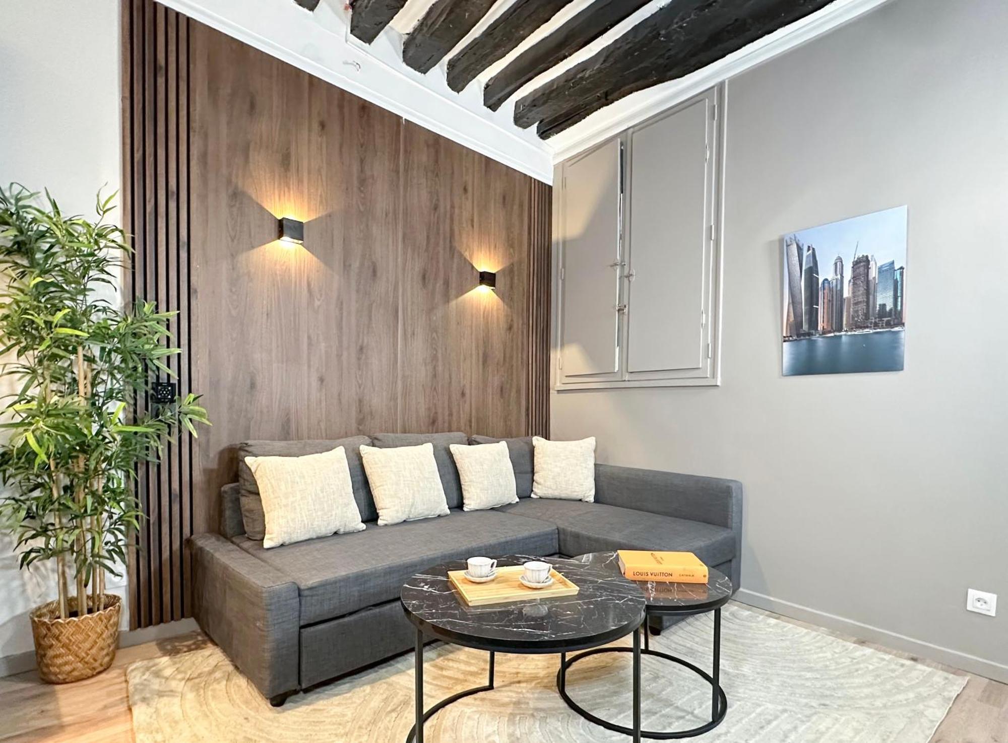 Chic Louvre Apartment Paris Exterior foto